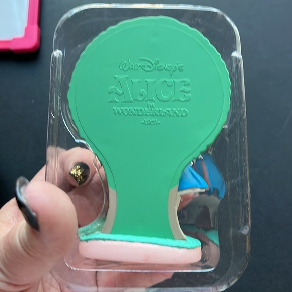 HALLMARK 2000 Alice Meets the Cheshire Cat Ornament - Picture 5 of 5